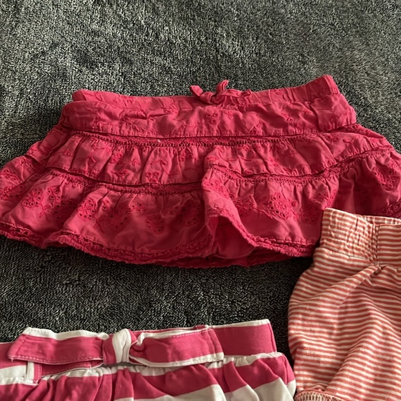 baby girls skort and 2 shorts - Picture 8 of 9